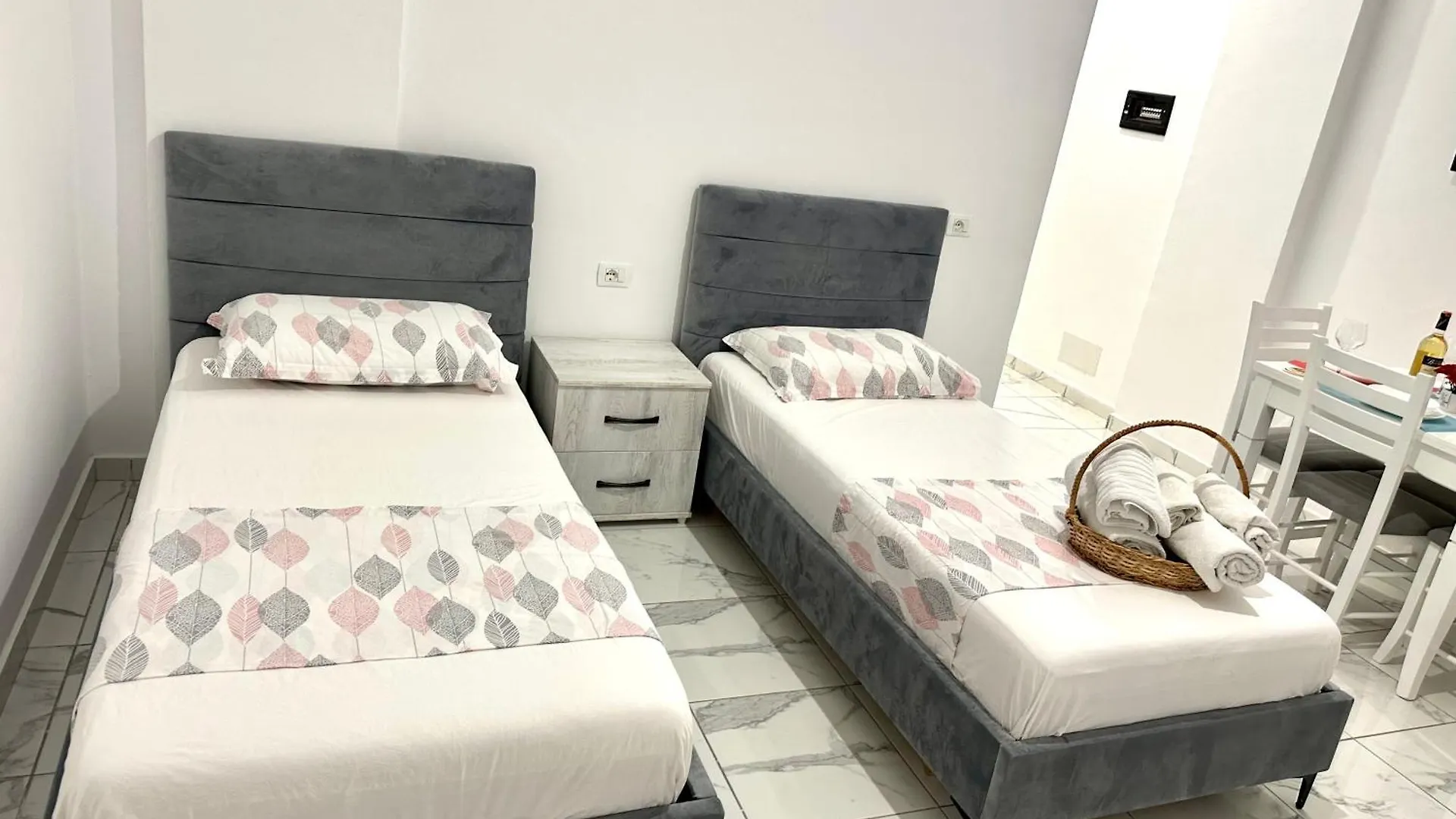 Shell Home Golem 2 אלבניה